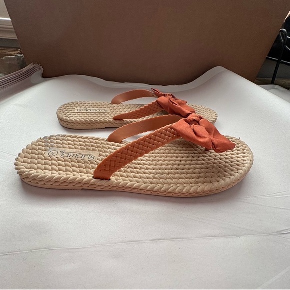 Tamaris Size 41 Bow Flat Flip Flops Sandals with Straw Texture - Picture 2 of 9